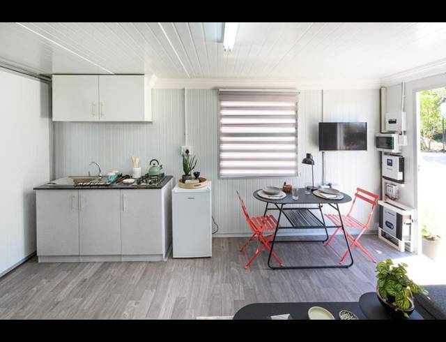 1 BEDROOM PROPERTY TO RENT IN KEMPTON PARK